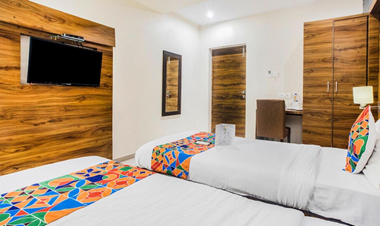 FabHotel Amour Andheri East Mumbai Exterior foto