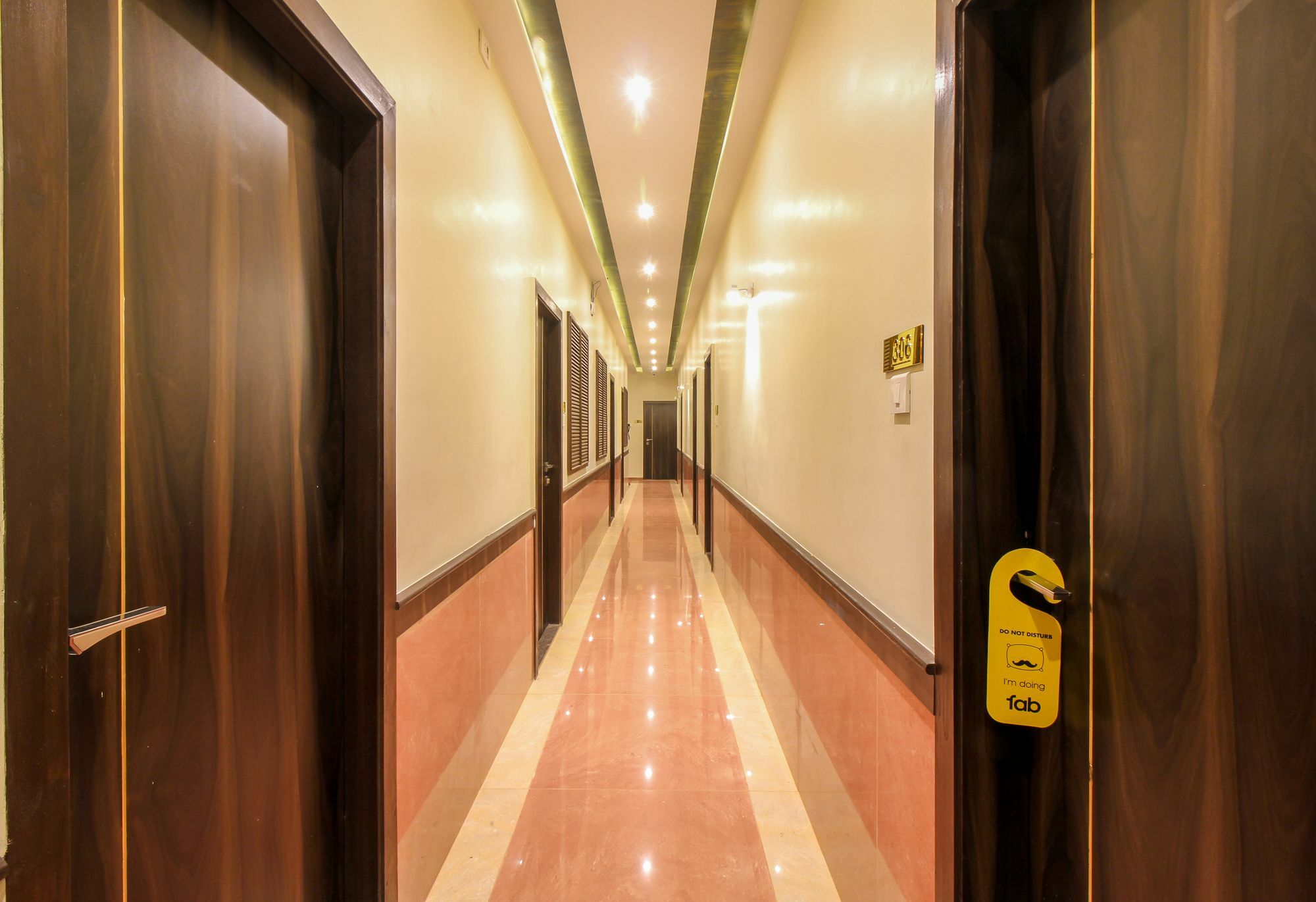 FabHotel Amour Andheri East Mumbai Exterior foto