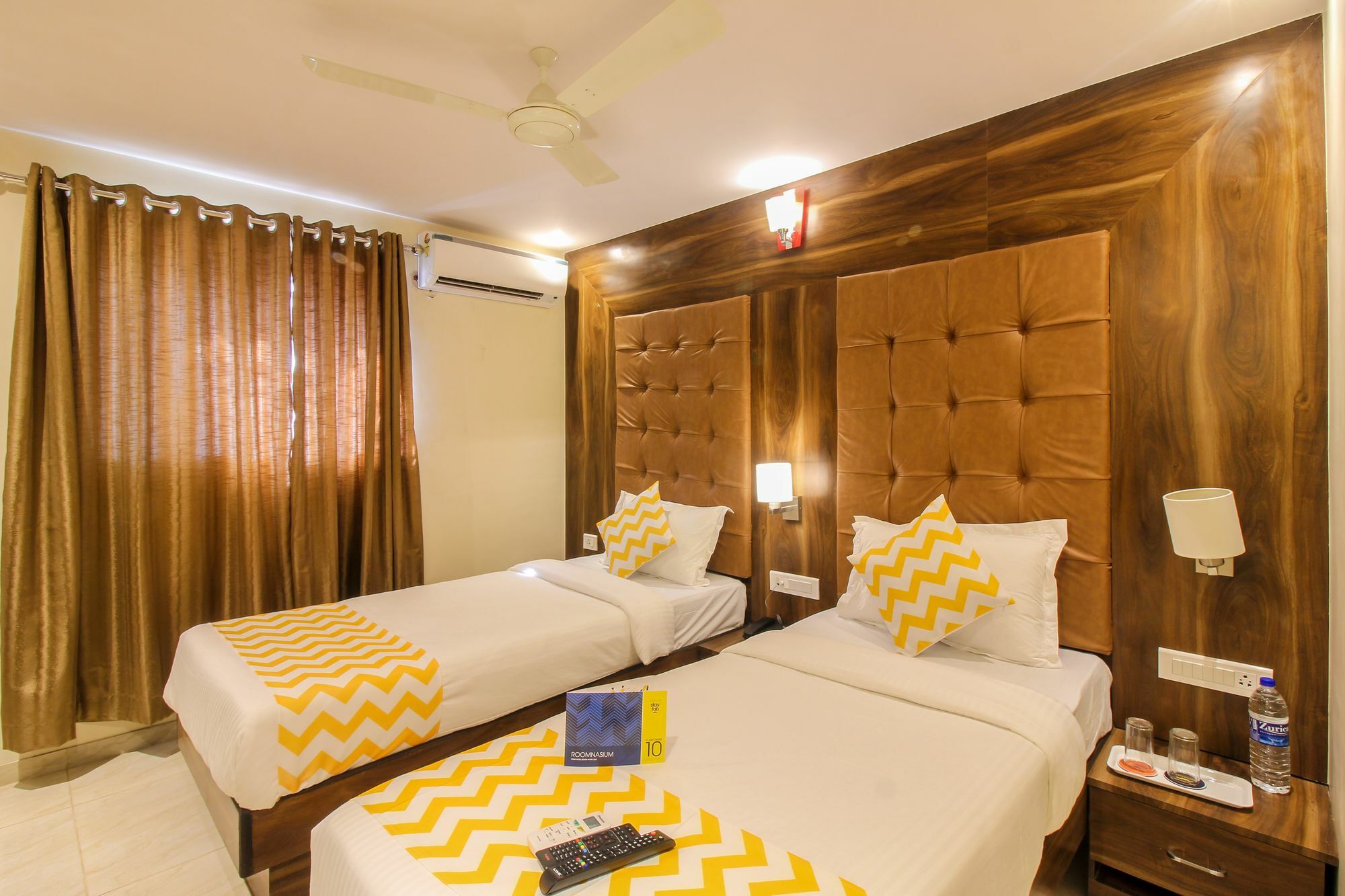 FabHotel Amour Andheri East Mumbai Exterior foto