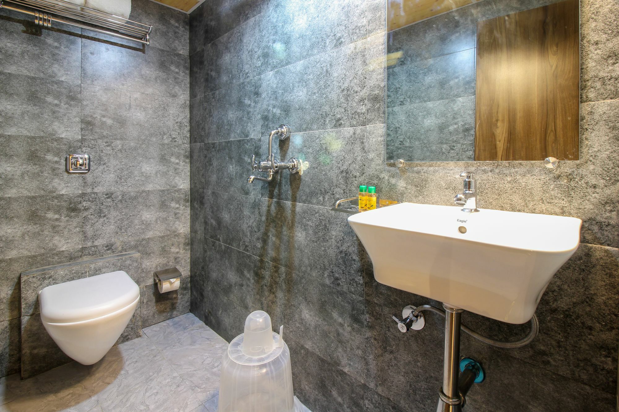 FabHotel Amour Andheri East Mumbai Exterior foto