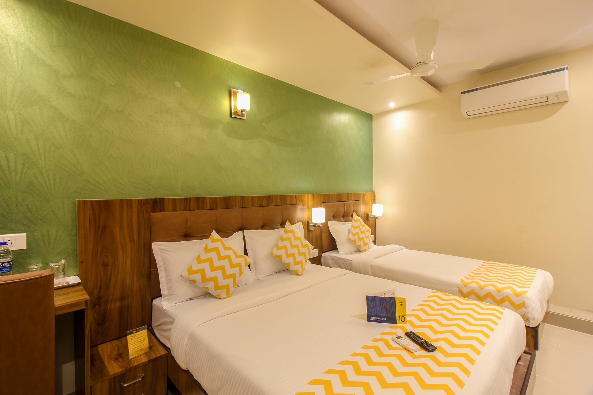FabHotel Amour Andheri East Mumbai Exterior foto